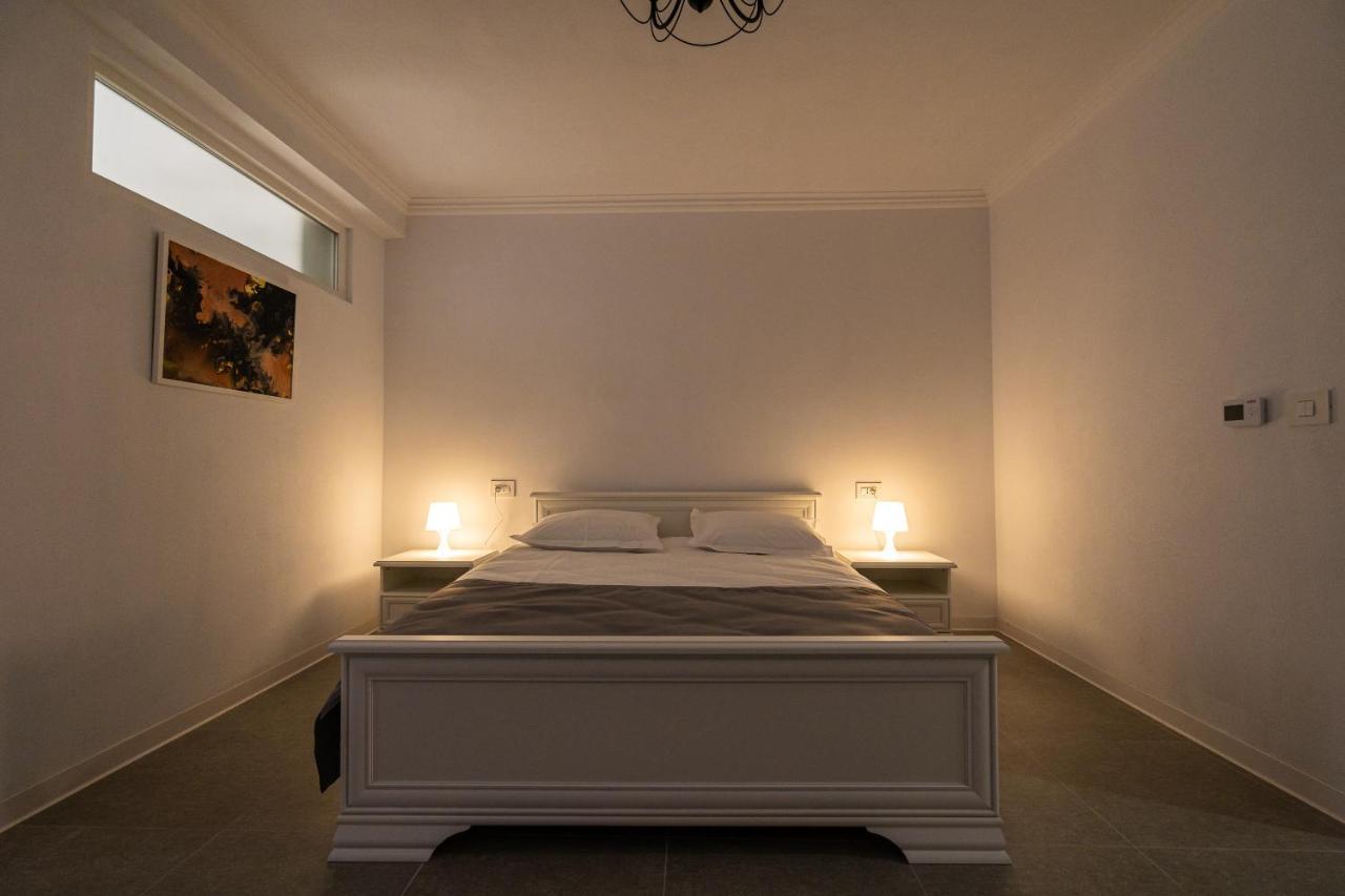 Armada Aparthotel Алба-Юлия Экстерьер фото